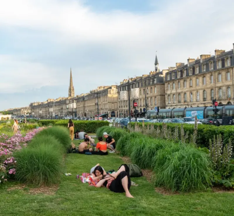 Détente sur les berges
